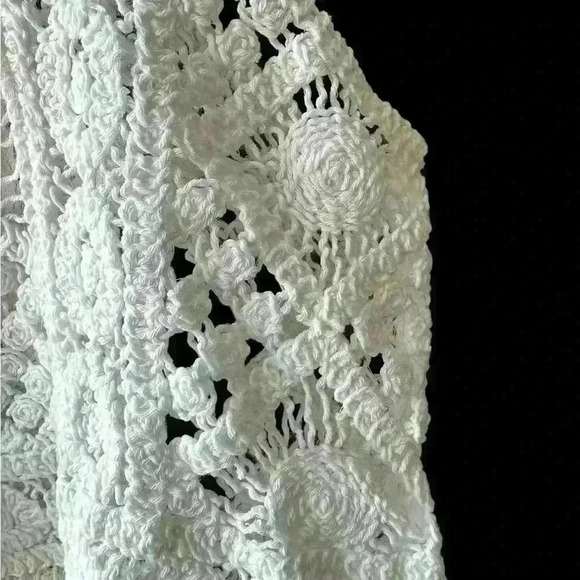Julia by Love J White Cropped Crochet Top with Sun Design Women’s Size L Large - Picture 6 of 8